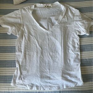 Amo white v-neck size small women ￼